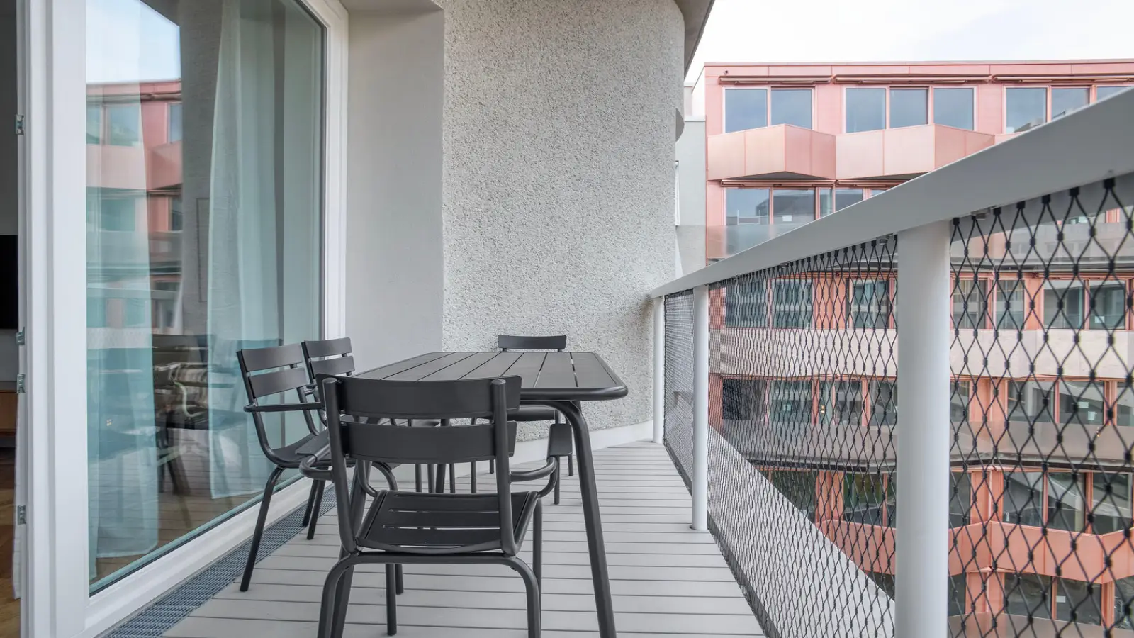Wohnung Dunckerstraße in Berlin