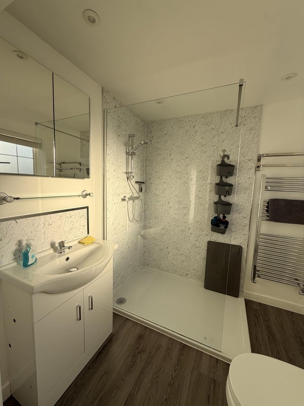 Room Coval Avenue in Chelmsford