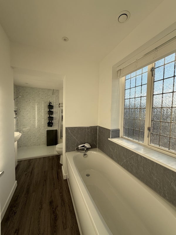 Room Coval Avenue in Chelmsford