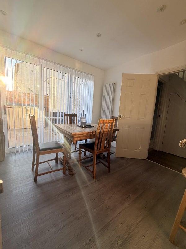 Room Coval Avenue in Chelmsford