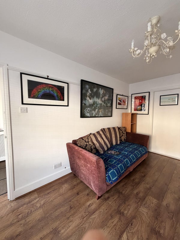 Room Coval Avenue in Chelmsford