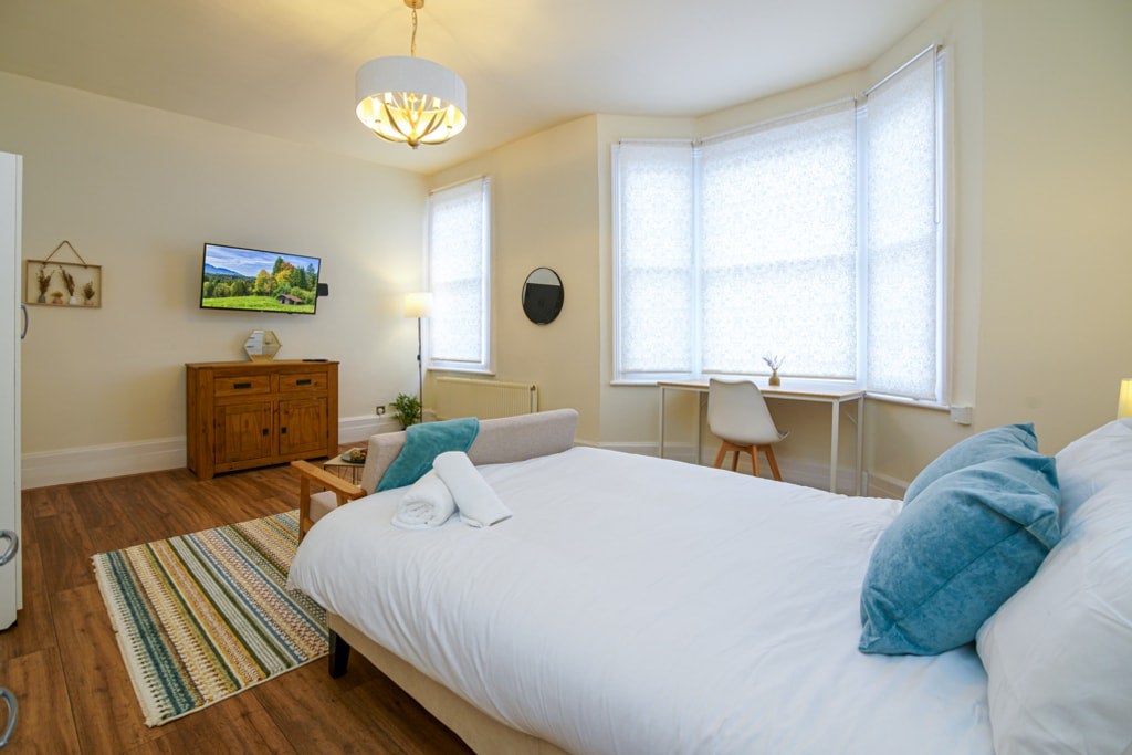 Room Agamemnon Road in Greater London