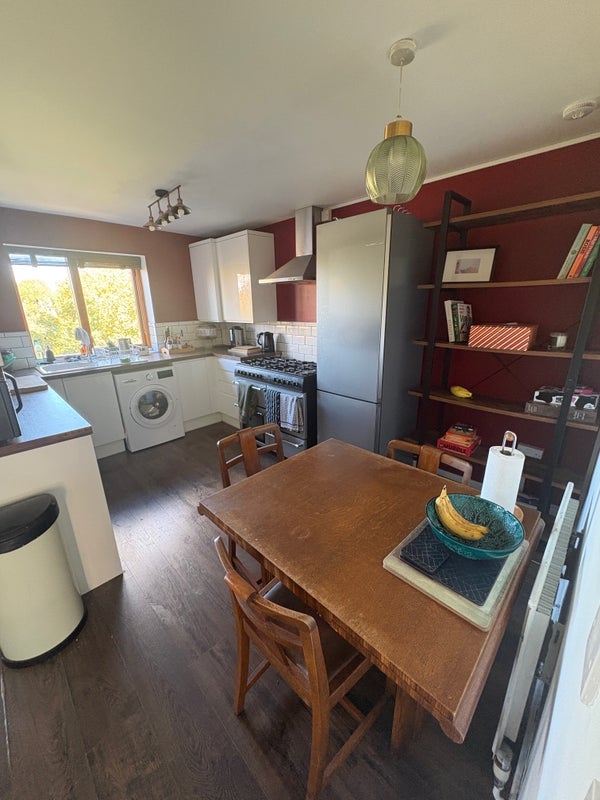 Room Peach Grove in Greater London