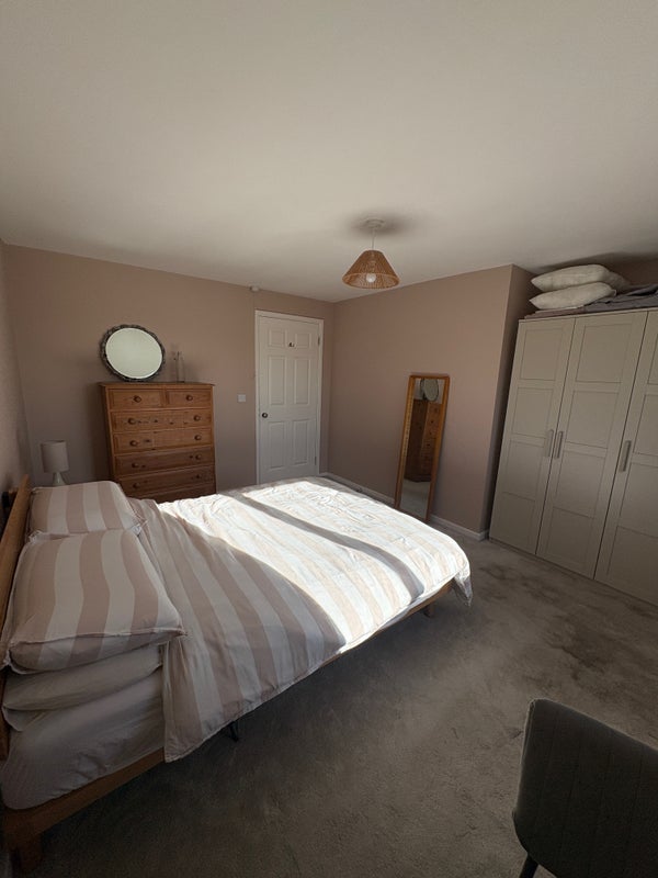 Room Peach Grove in Greater London