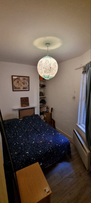 Room Ballards Lane in Greater London