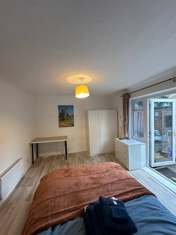 Room Field Road in Sandwell