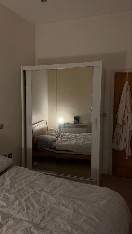 Room Wapping High Street in Greater London