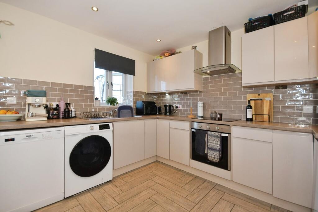 House Dunsil Close in North East Derbyshire