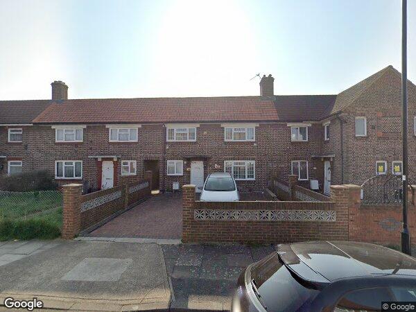 House Queenswood Avenue in Greater London