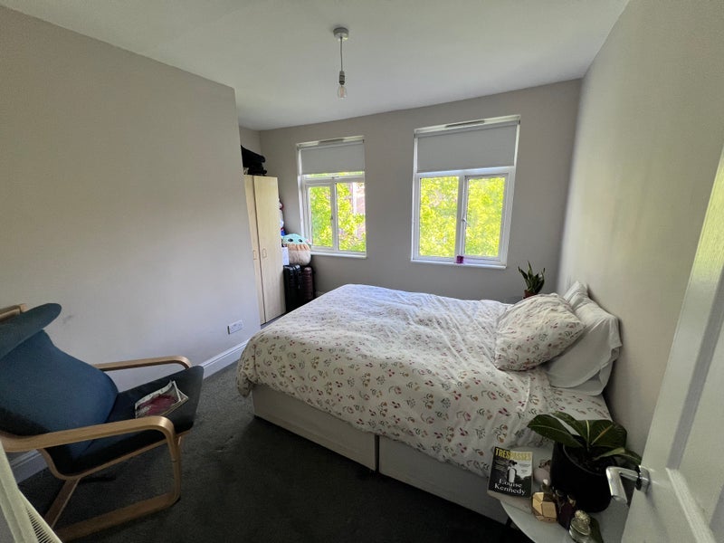 Room Rotherhithe New Road in Greater London