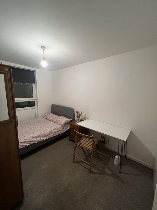 Flat St Leonard's Road in Greater London