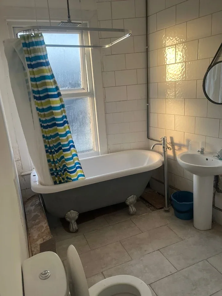 Room Pretoria Road North in Greater London