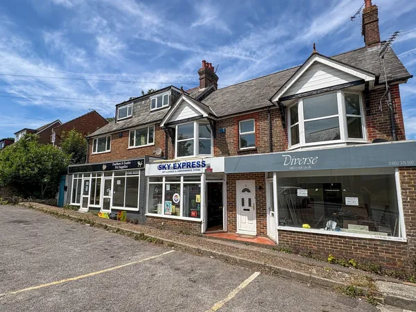 Flat Walshes Road in Wealden