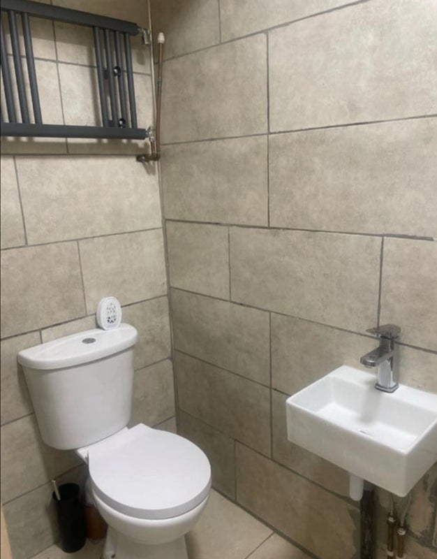 Room Haslemere Avenue in Greater London
