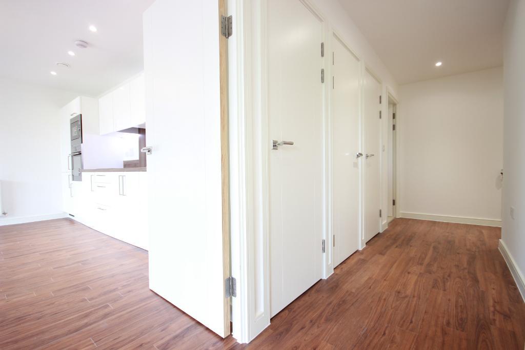Flat Bramwell Way in Greater London