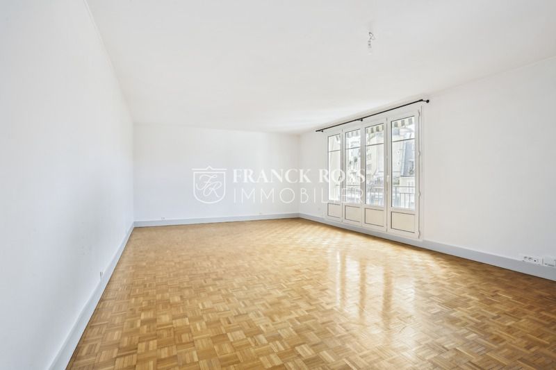 Appartement Rue Philibert Delorme à Paris