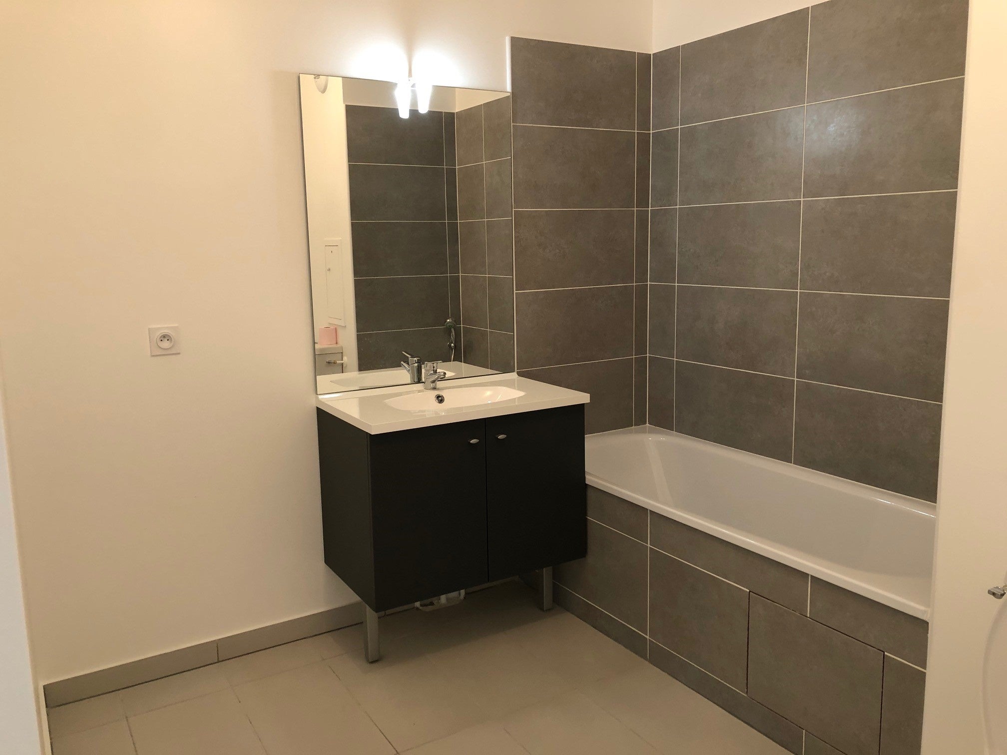 Flat Rue Armand Numès in Asnières-sur-Seine
