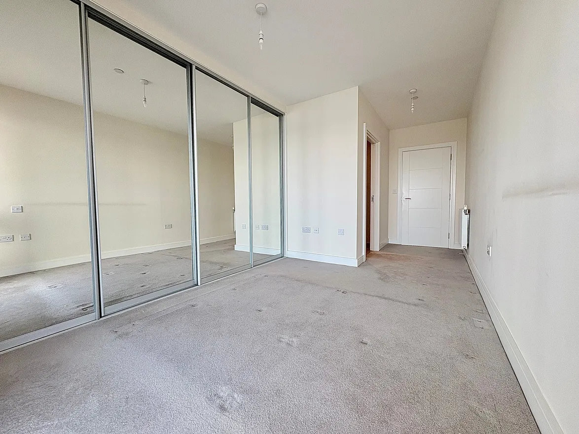 Flat Pearl Lane in Gillingham