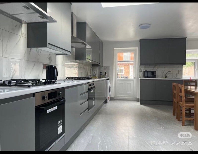 Room Willingdon Road in Greater London