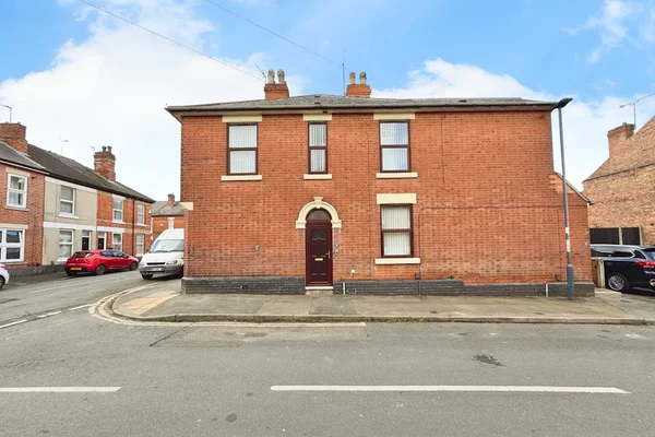 Flat Langley Street in Derby