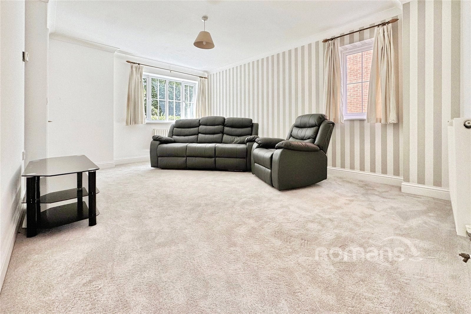 House Alford Close in Sandhurst