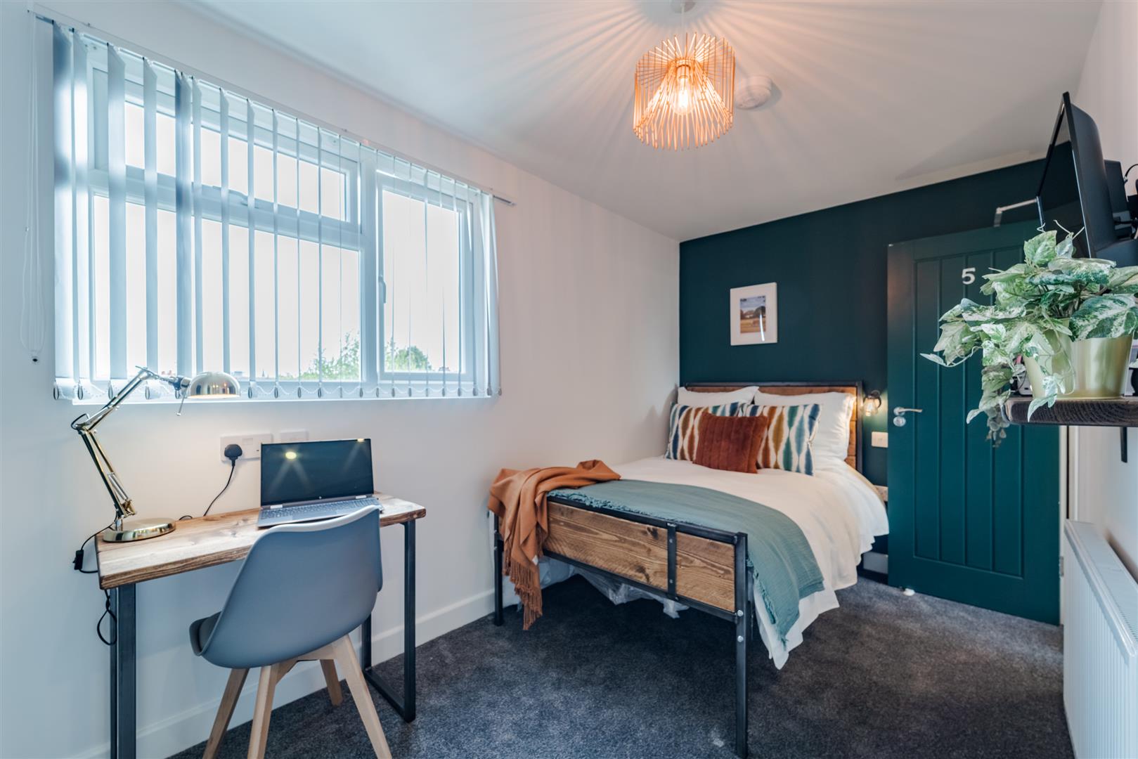 Flat Abercorn Road in Coventry