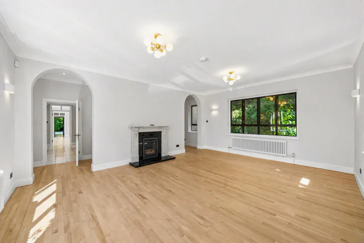 House Coombe Ridings in Greater London