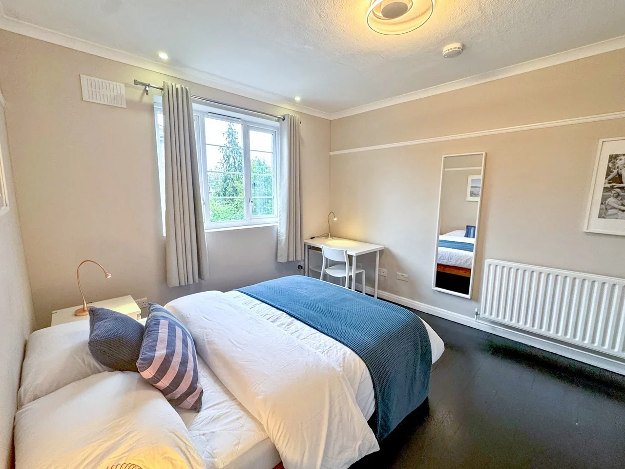 Flat Addiscombe Road in Greater London