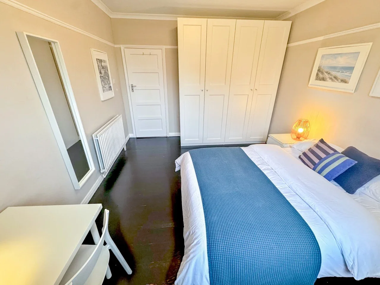 Flat Addiscombe Road in Greater London