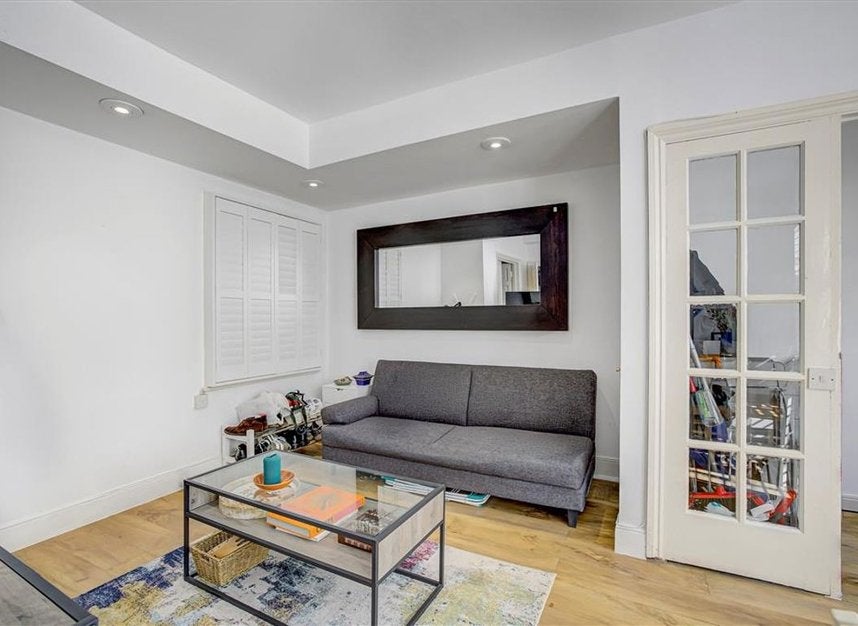 Flat Ashburn Gardens in Greater London