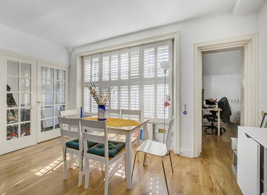 Flat Ashburn Gardens in Greater London