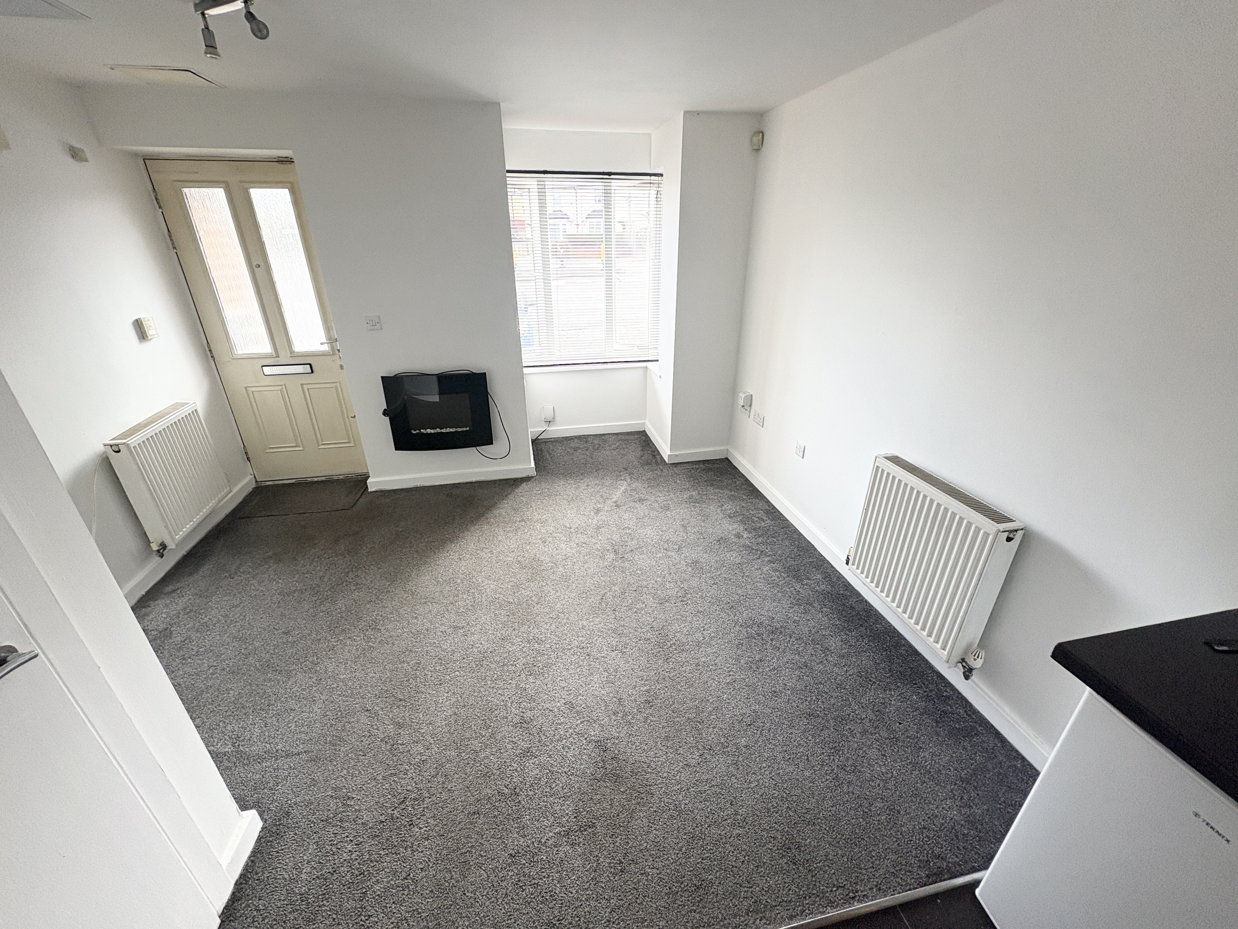Flat Gravity Mews in Sandwell