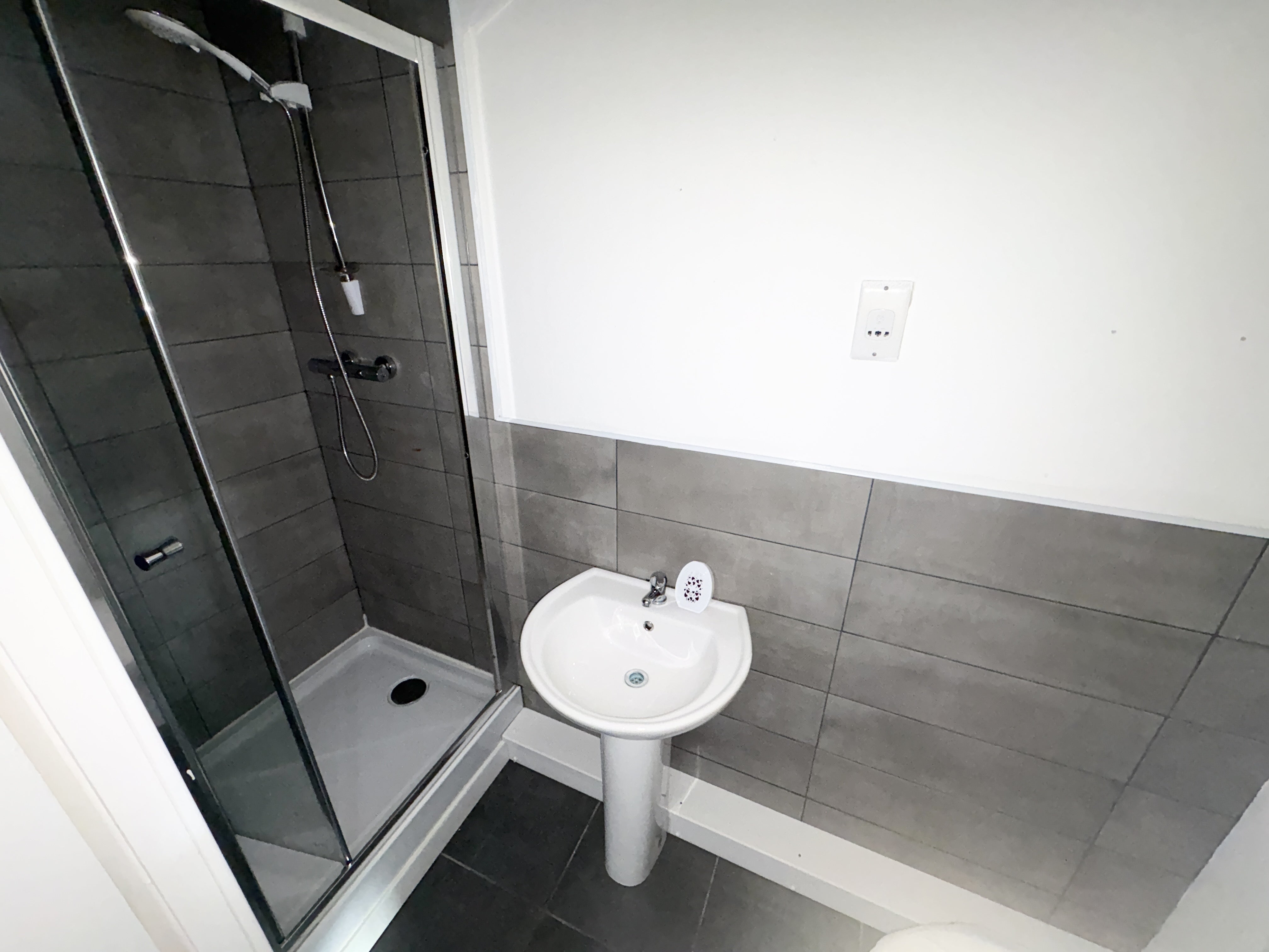 Flat Gravity Mews in Sandwell