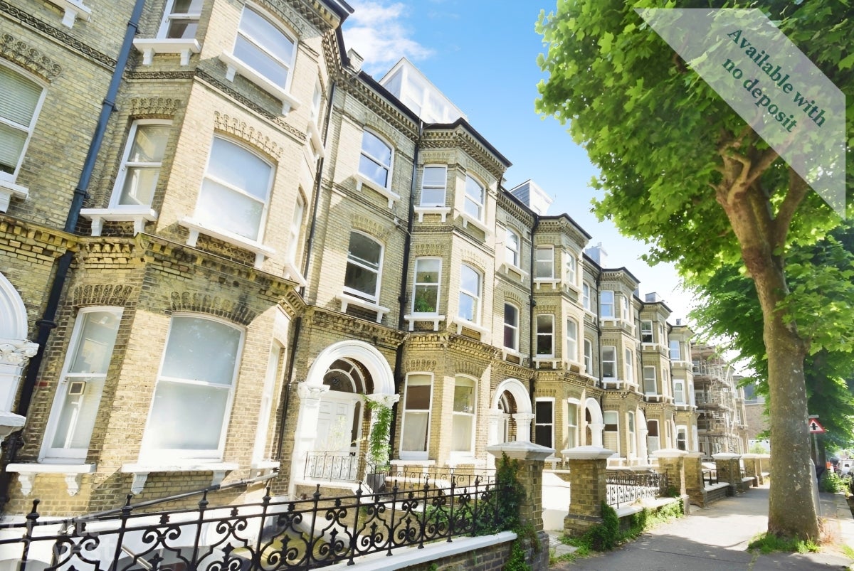 Flat to rent Cromwell Road, Portslade by Sea | rentaroof