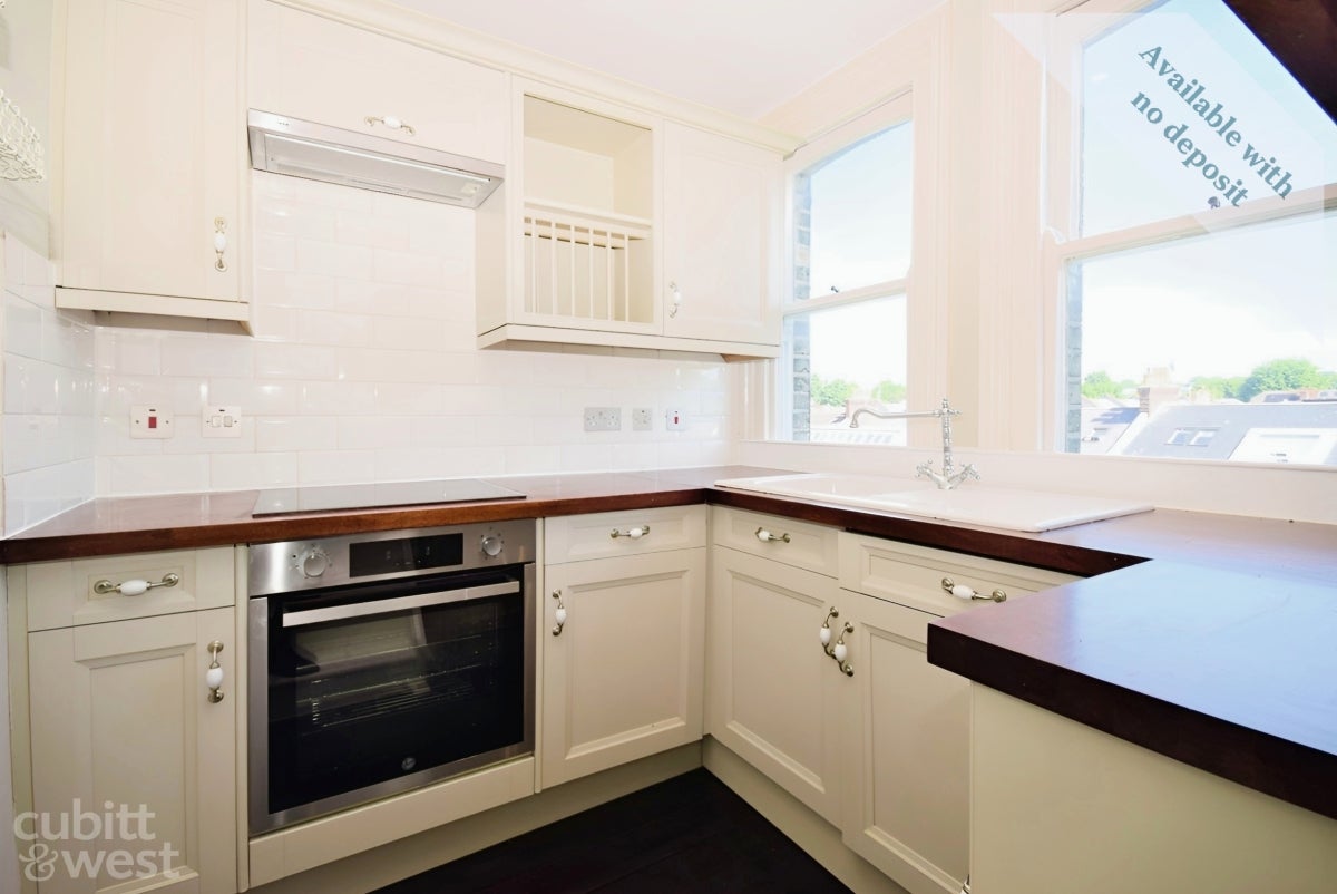 Flat Bennett Road in Greater London