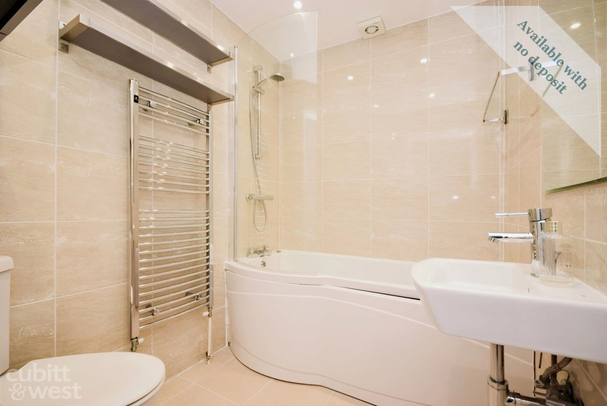 Flat Bennett Road in Greater London