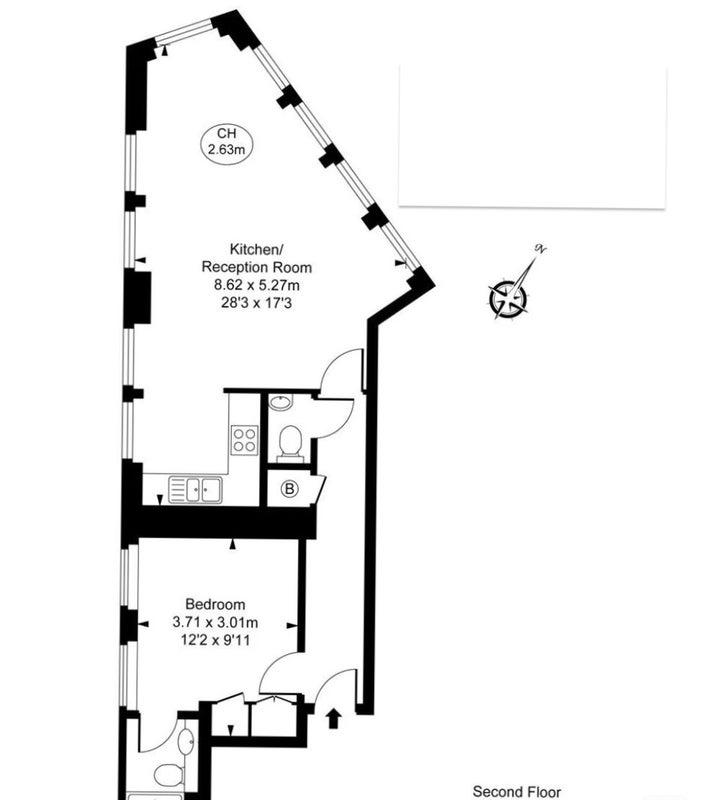 Flat Poppin's Court in City of London