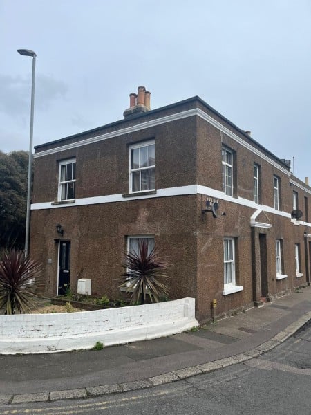 Flat White Rock Road in St Leonards