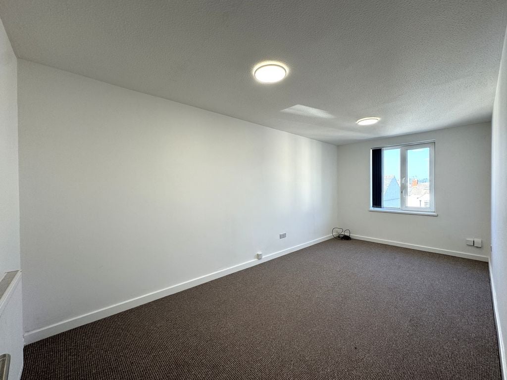 Room Walmer Road in Newport