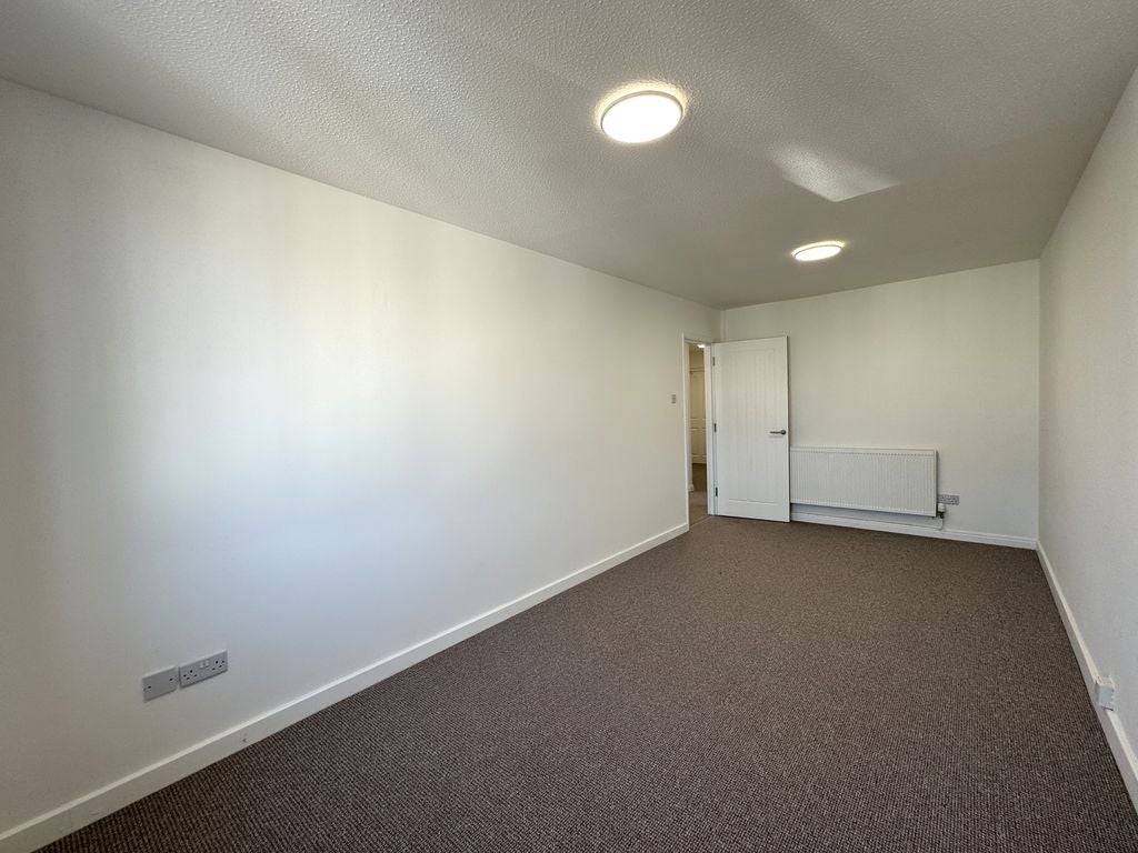 Room Walmer Road in Newport