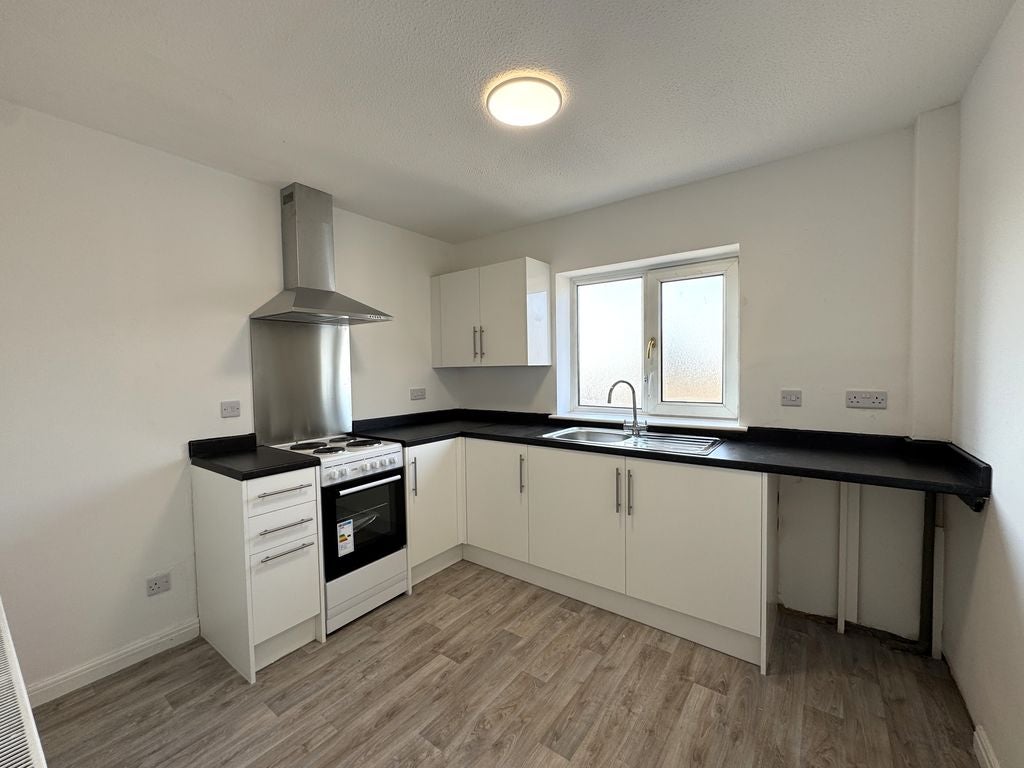 Room Walmer Road in Newport
