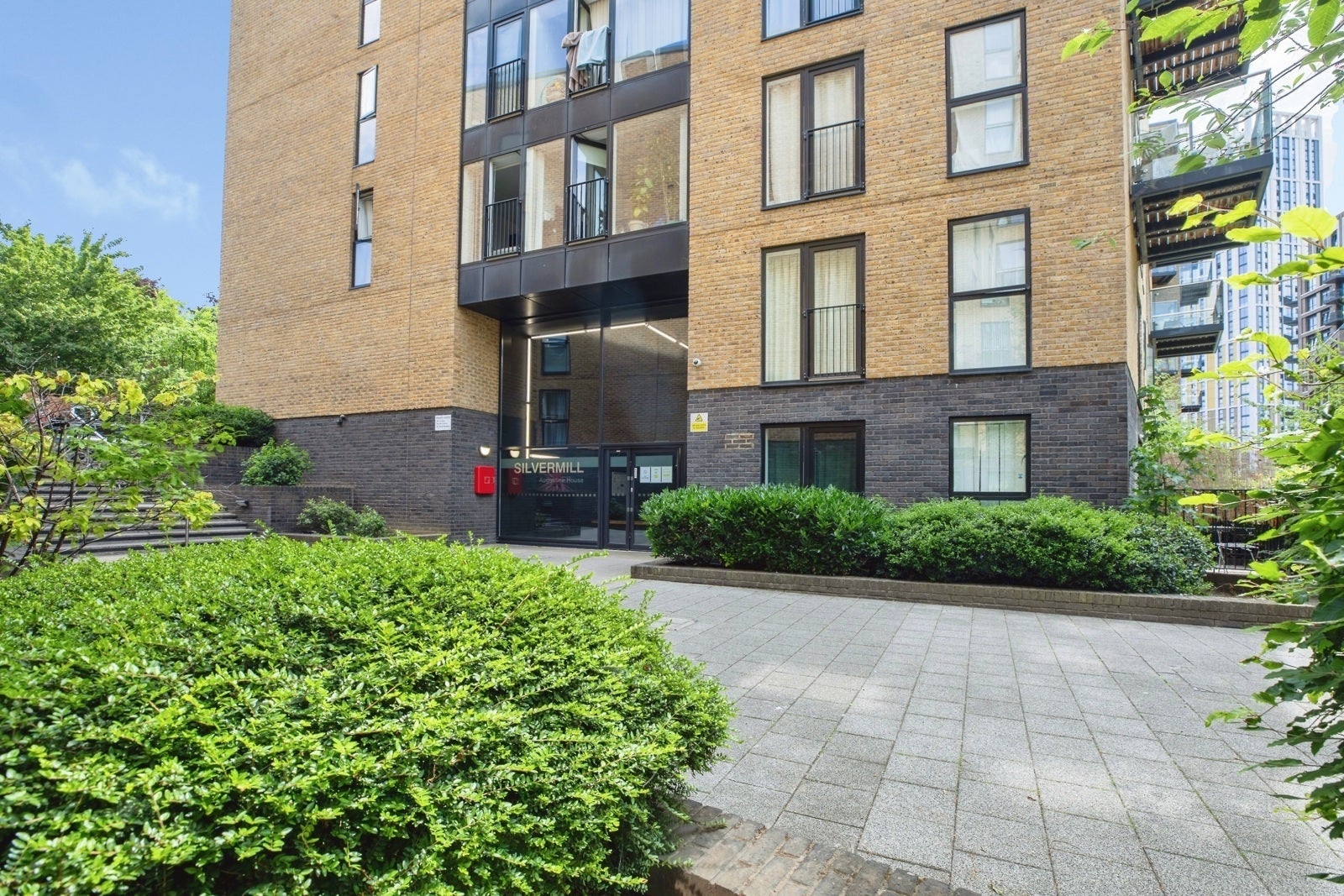 Flat Conington Road in Greater London