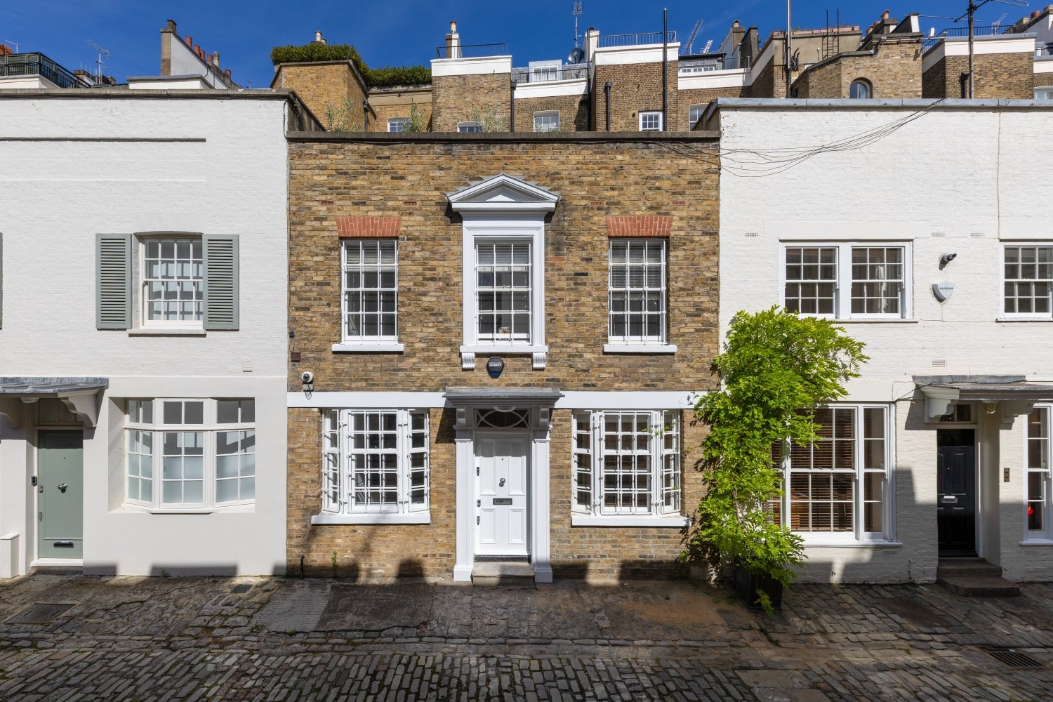 House Ebury Mews in City of Westminster