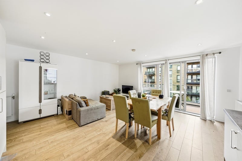 Room Epstein Square in Greater London