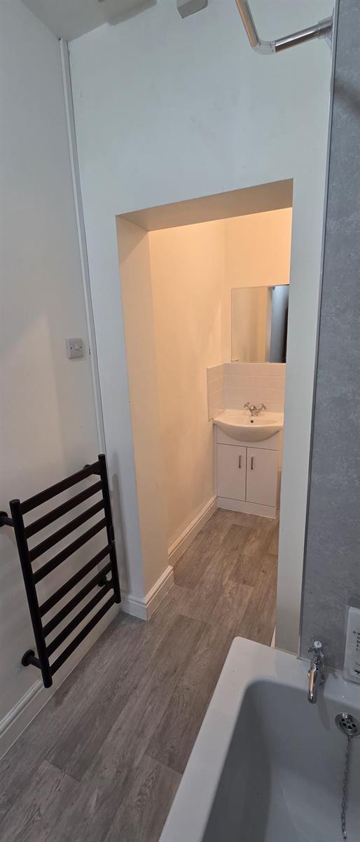 Flat Anlaby Road in Hull