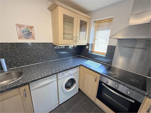 Flat Cumberland Place in Greater London