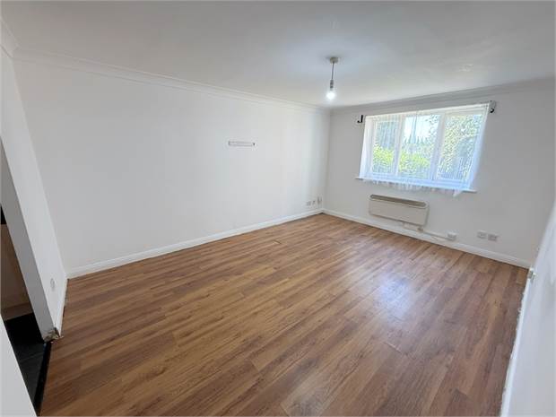 Flat Cumberland Place in Greater London