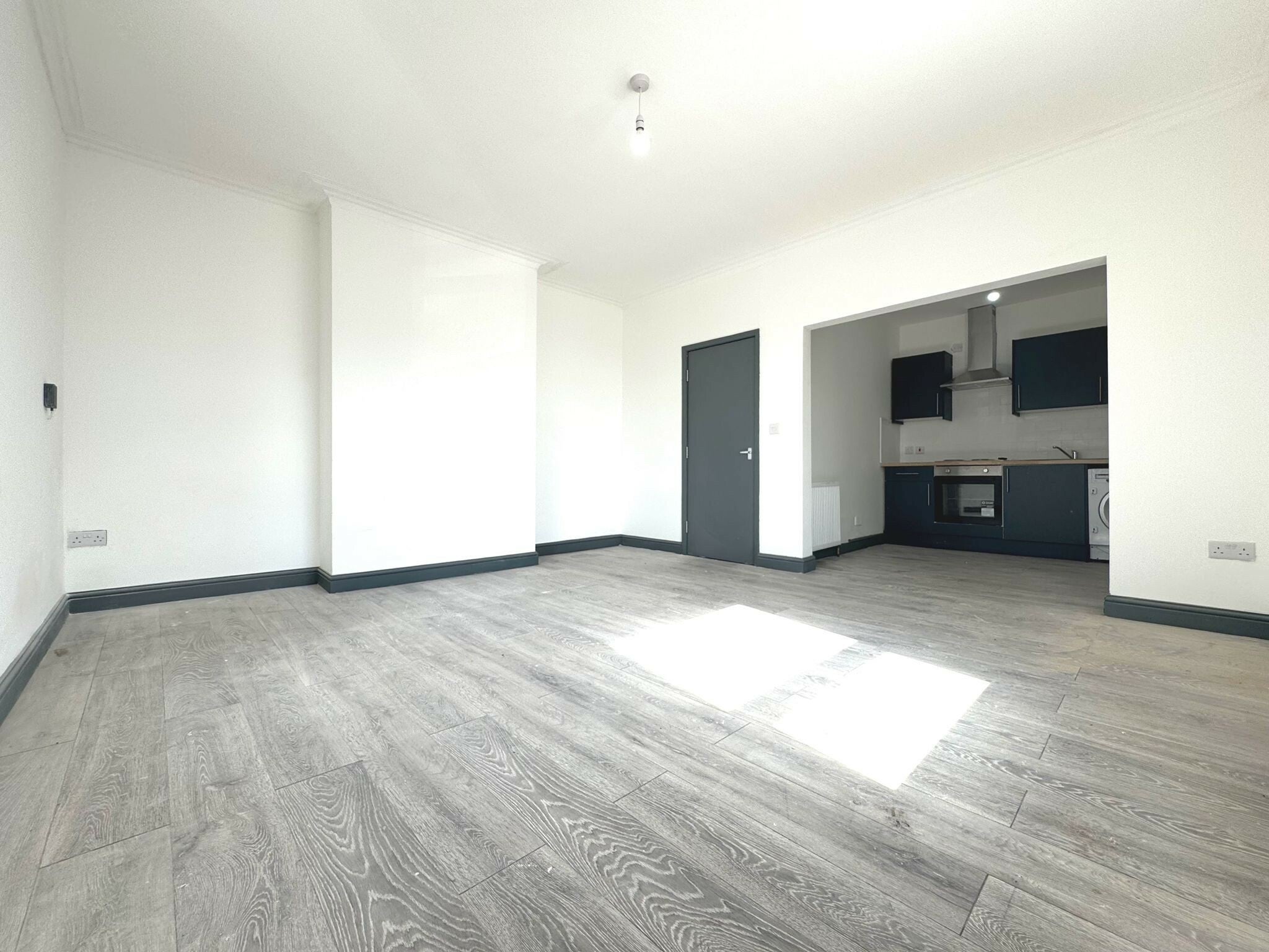 Flat Harehills Lane in Leeds