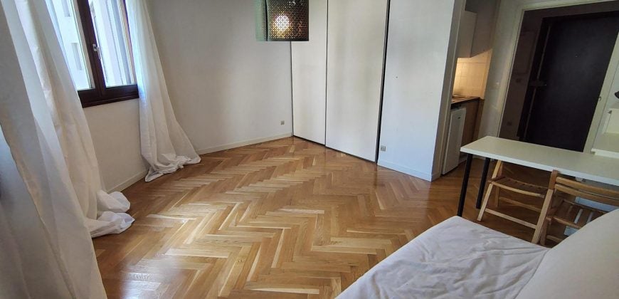 Flat Rue Dussaussoy in Lyon