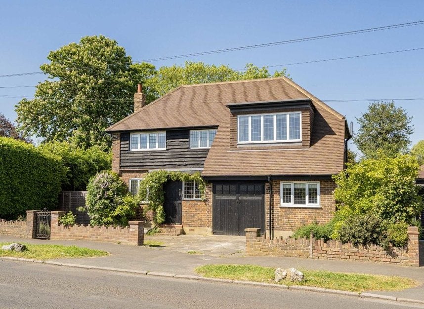 House Lower Hampton Road in Borough of Spelthorne